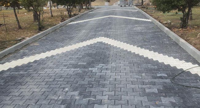 Ankara Parke Taşı Fiyatları 8'lik kilit taşı fiyatı 1 palette 12 m2 kilit taşı mevcuttur 1 palet kilit taşı fiyatı 1800 TL + NAKLİYE + KDV şeklindedir.